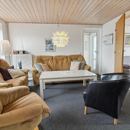 Alfa - 2-3km From The Sea By Interhome *
